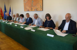 Signature convention