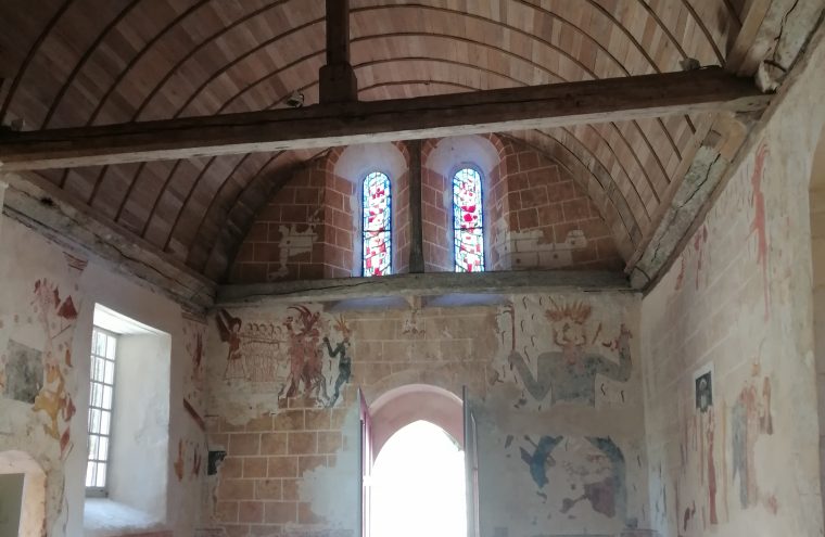 Mystères et lumières à l’église de Loucé