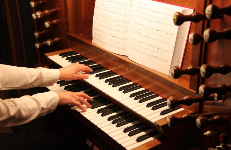 christinazetterberg-organ-7103541_1920